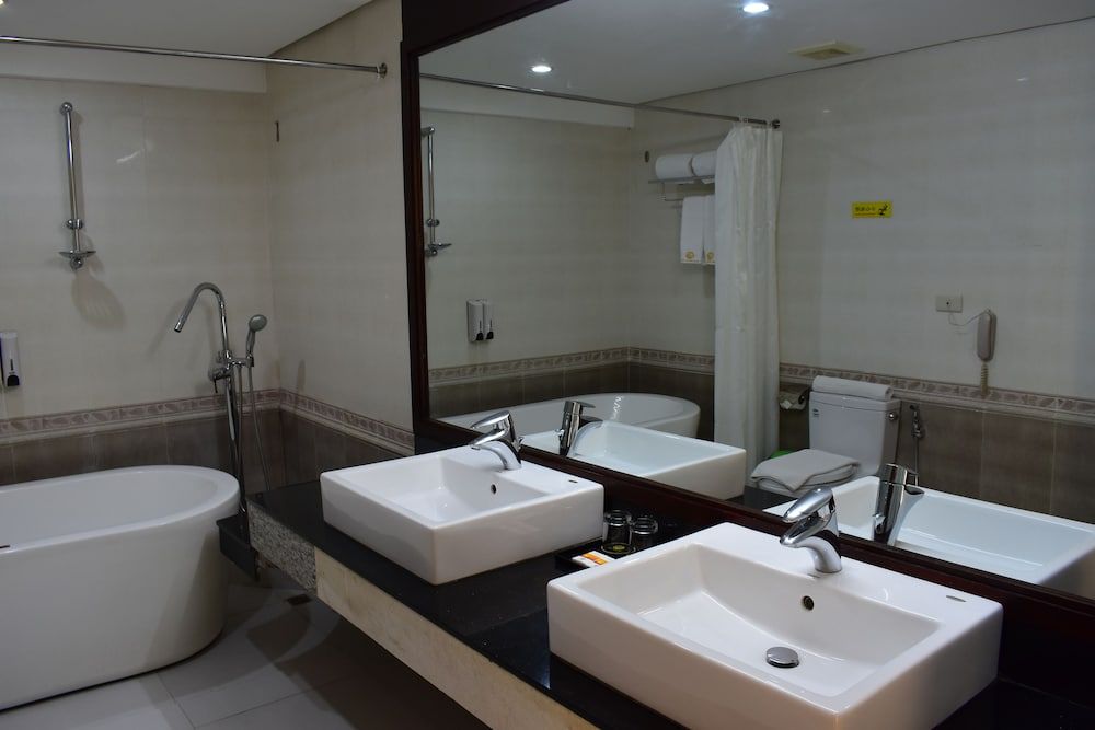 undefined Golden Phoenix Hotel Boracay 9