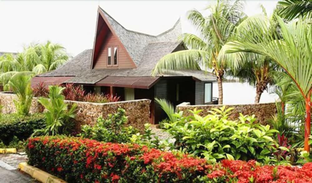 undefined Batam View Beach Resort 5