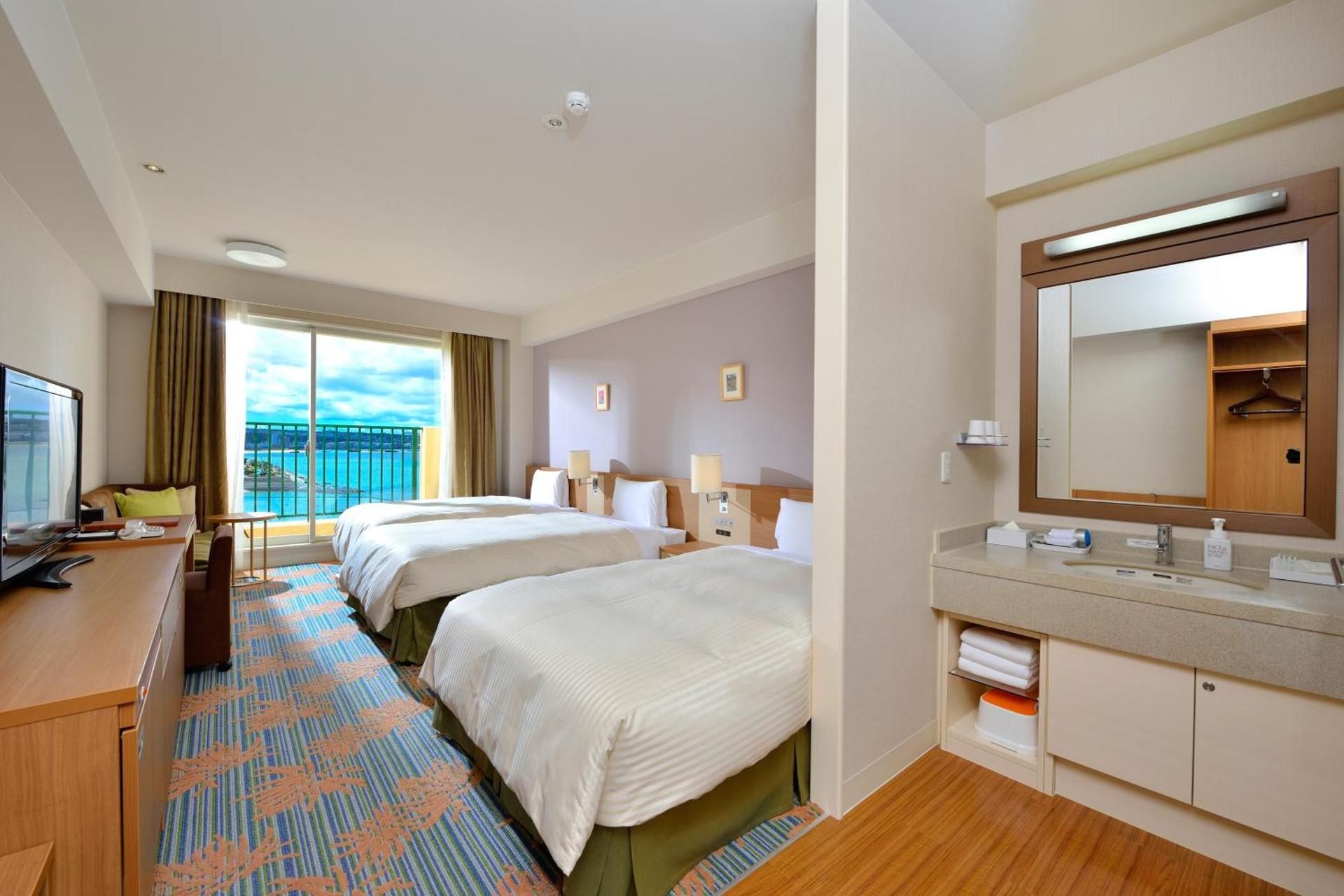 Standard Triple Room with Sea View- Non-Smoking