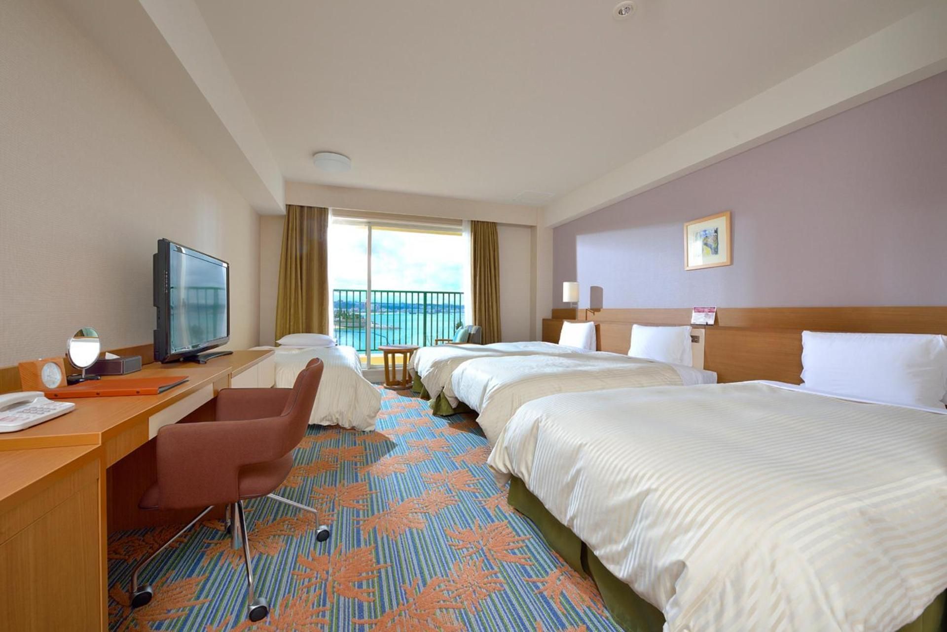 Standard Quadruple Room with Sea view - Non-Smoking