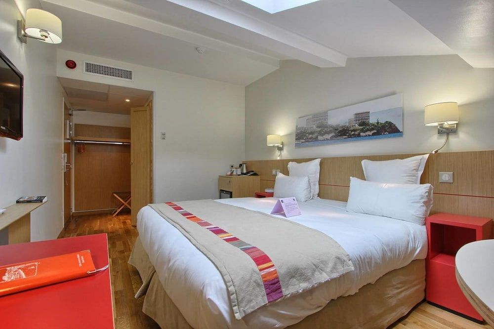 Best Western Hotel du Mucem Superior Room, 1 King Bed, Non Smoking 6