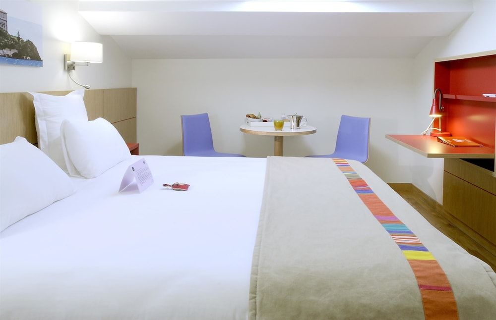 Best Western Hotel du Mucem Superior Room, 1 King Bed, Non Smoking 5