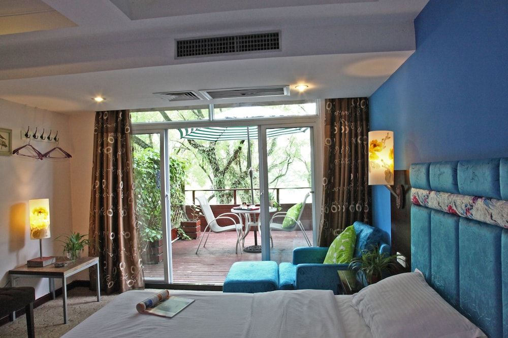 Deluxe Double Room, 1 King Bed, River View