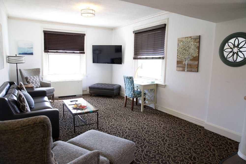 Spokane Club The Nest Suite 5