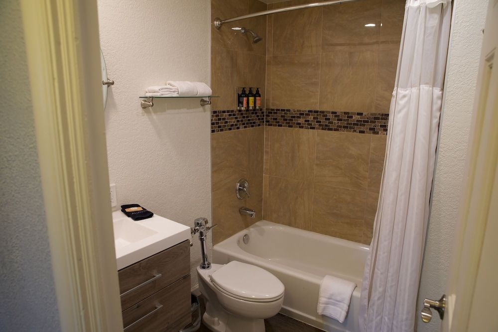 Spokane Club The Nest Suite 2