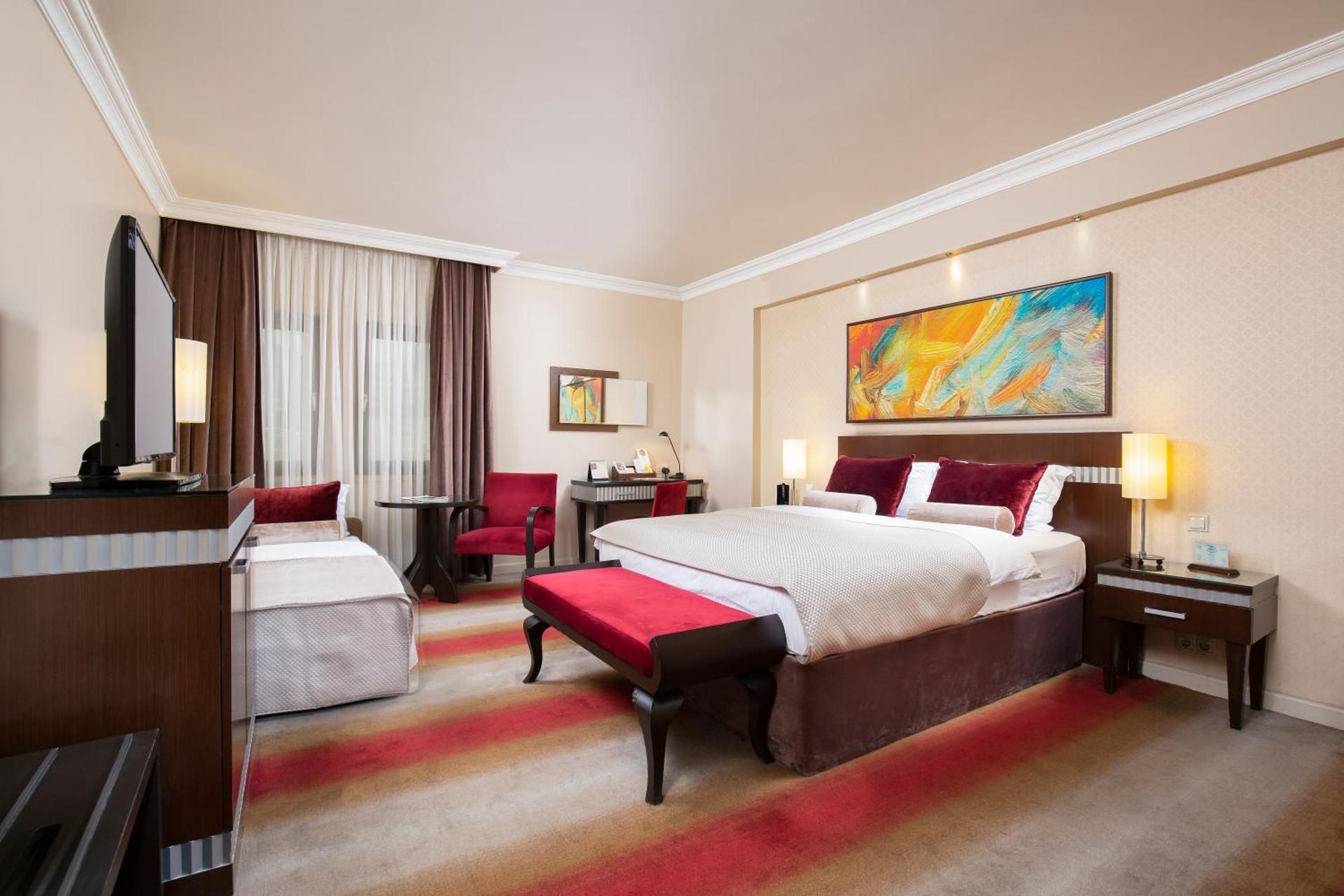 Almira Hotel Thermal Spa & Convention Center Superior Triple Room 2