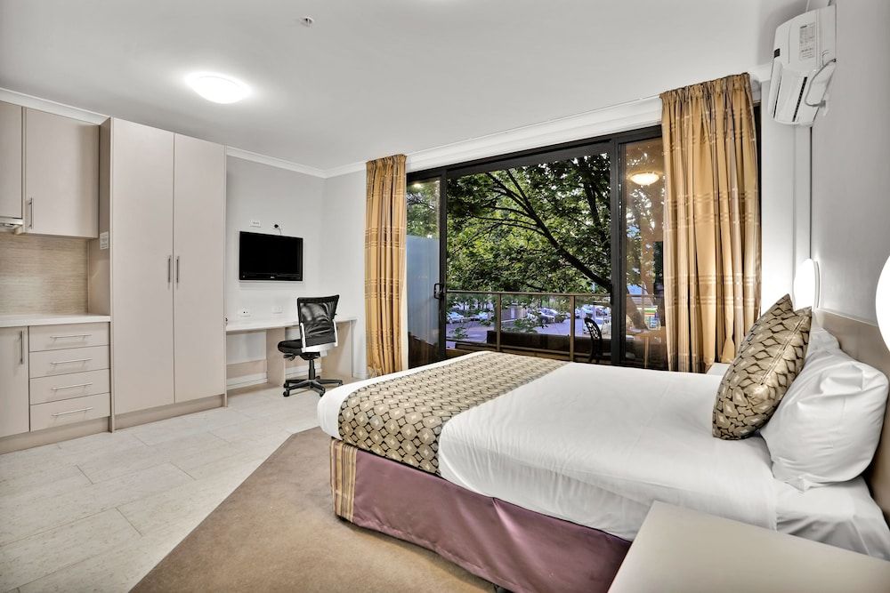 Carlton Lygon Lodge Lygon Front Suite 2