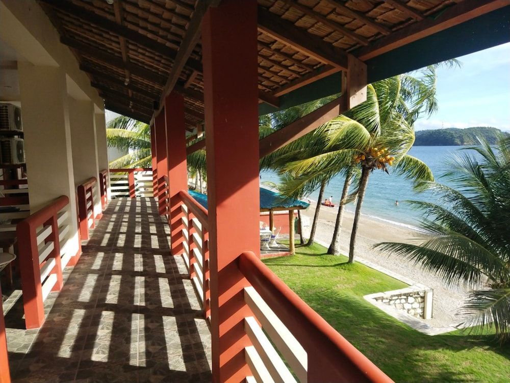 BADLADZ Beach and Dive Resort King Ocean Suite with Promo Breakfast 7