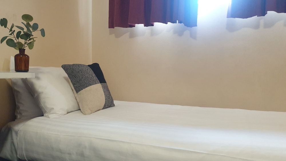 Katoomba Town Centre Motel Two Bedroom Family Suite Queen Plus Three 3