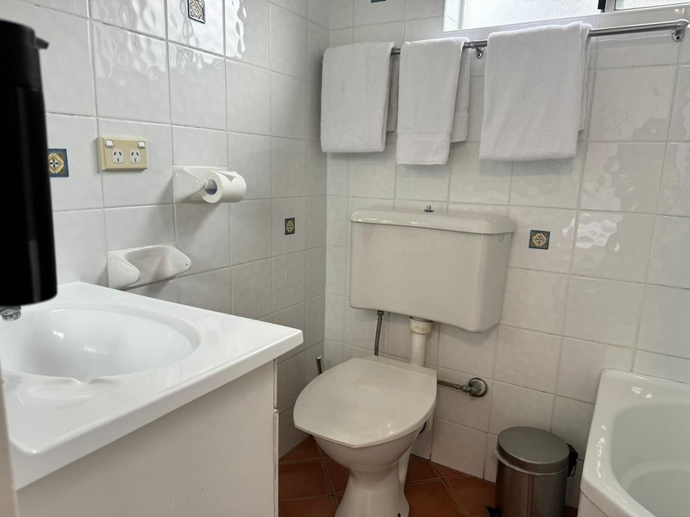 Katoomba Town Centre Motel Two Bedroom Family Suite Queen Plus Three 6