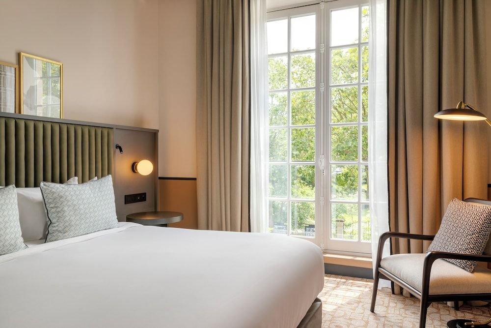 Deluxe Room, 1 King Bed, Non Smoking