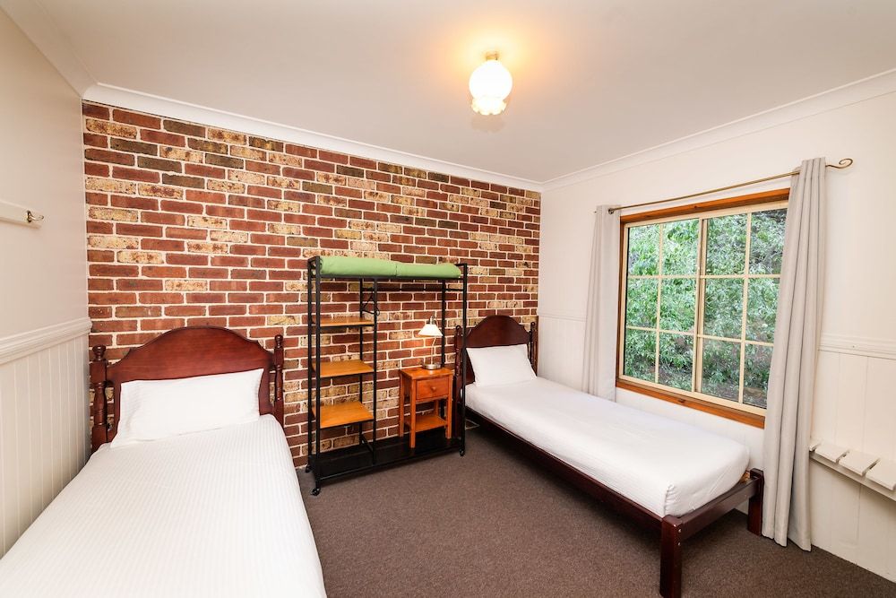 Linden Lodges