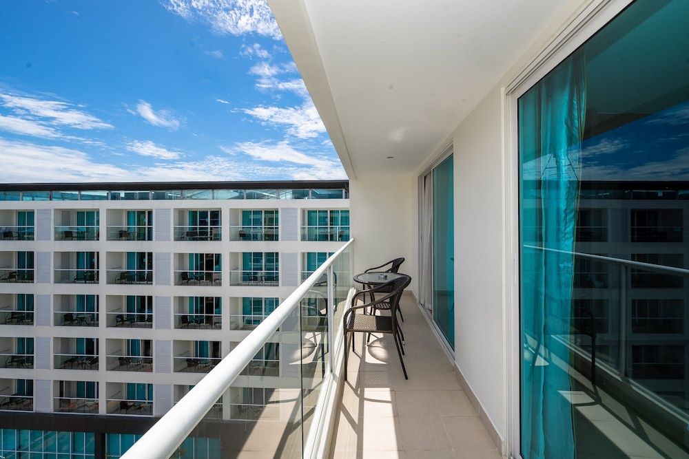 undefined Centara Pattaya Hotel 8