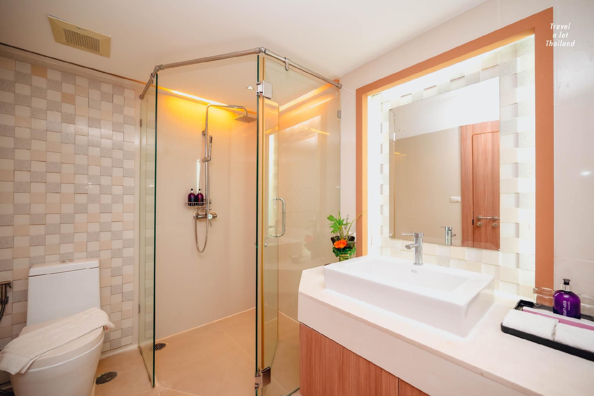 undefined Centara Pattaya Hotel 8