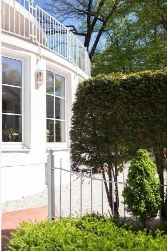 undefined Prinz Myshkin Parkhotel 2