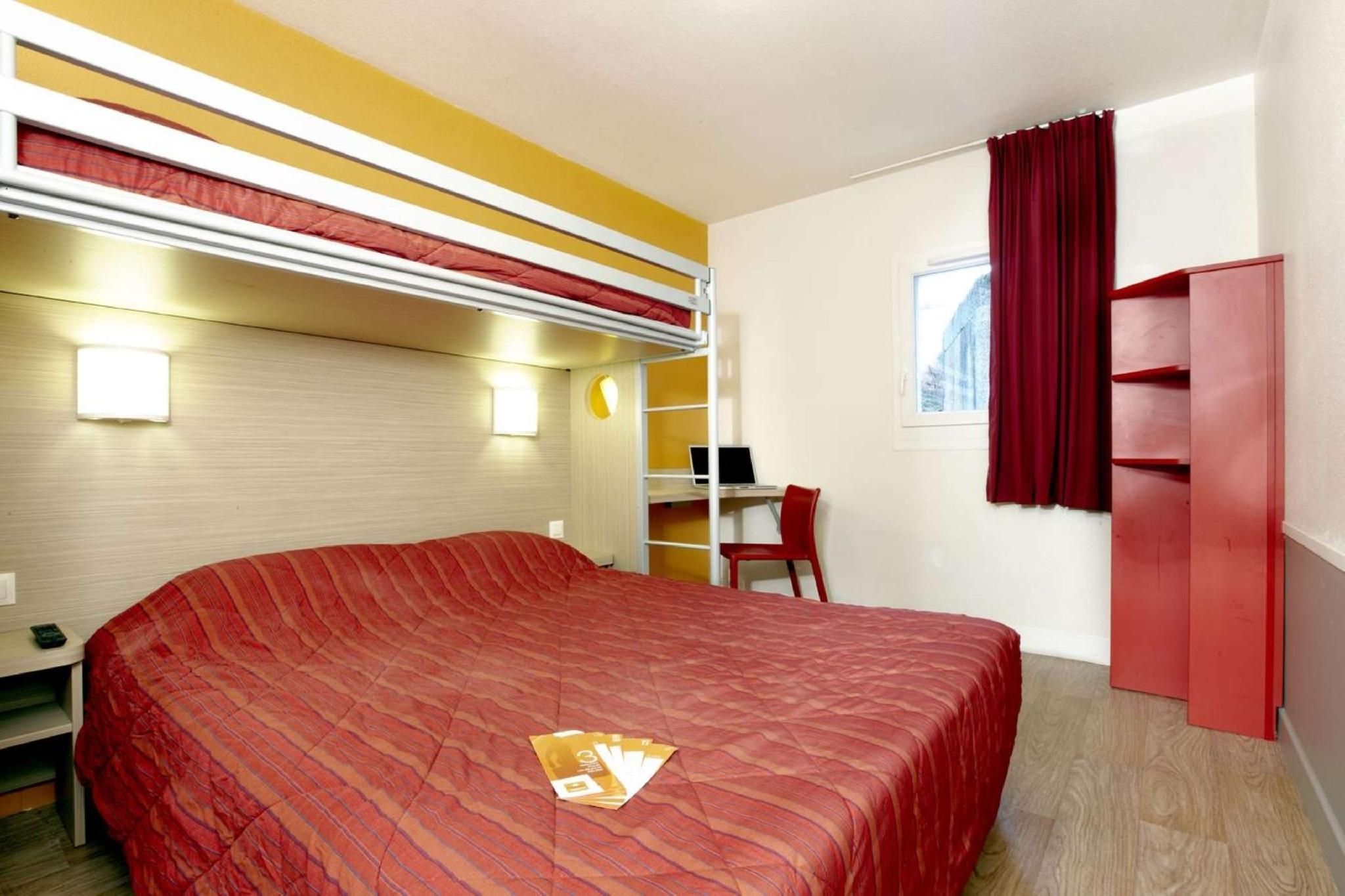 Triple Room - 3 Single Beds
