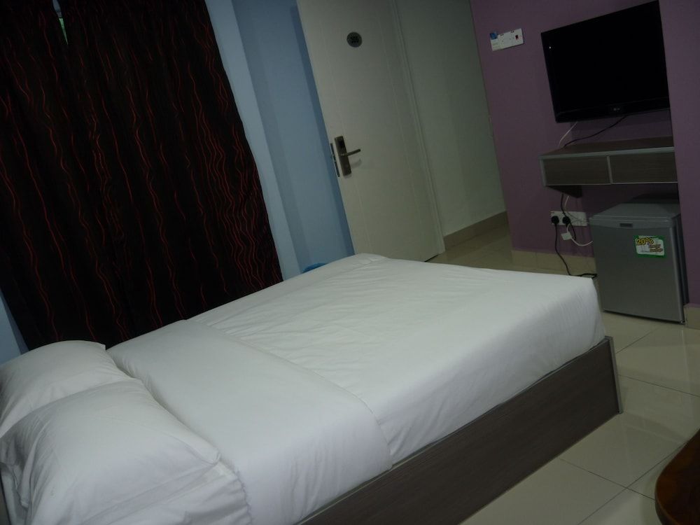 LaComme Inn Superior Queen Room 8