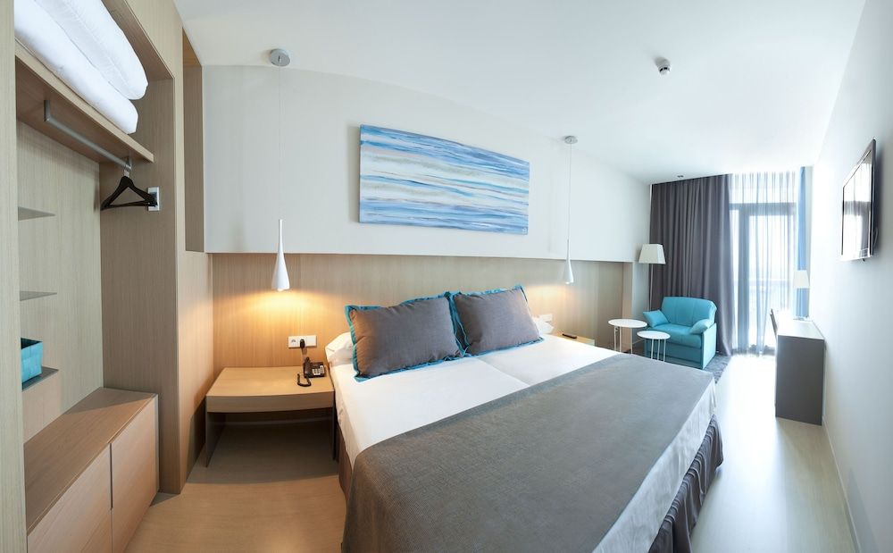 Hotel Atenea Port Barcelona Mataro Triple Room, Balcony, Marina View