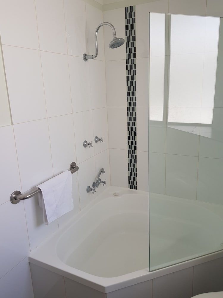 St Tropez Apartments 2 Bedroom Apartment 6