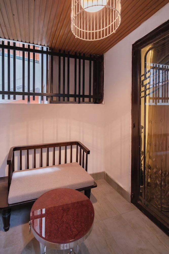 A&EM Hotel 44 Phan Boi Chau VIP Room 3