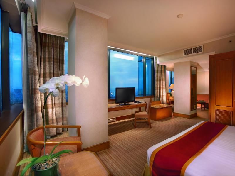undefined Menara Peninsula Hotel Jakarta 8