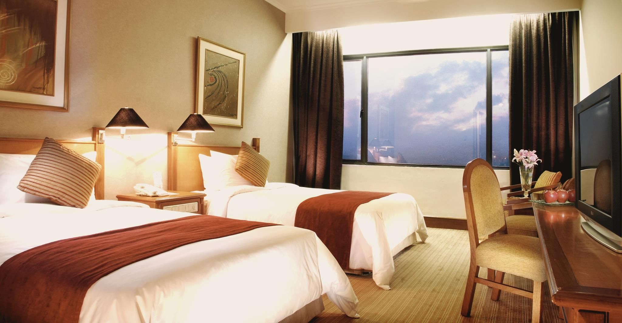 undefined Menara Peninsula Hotel Jakarta 3