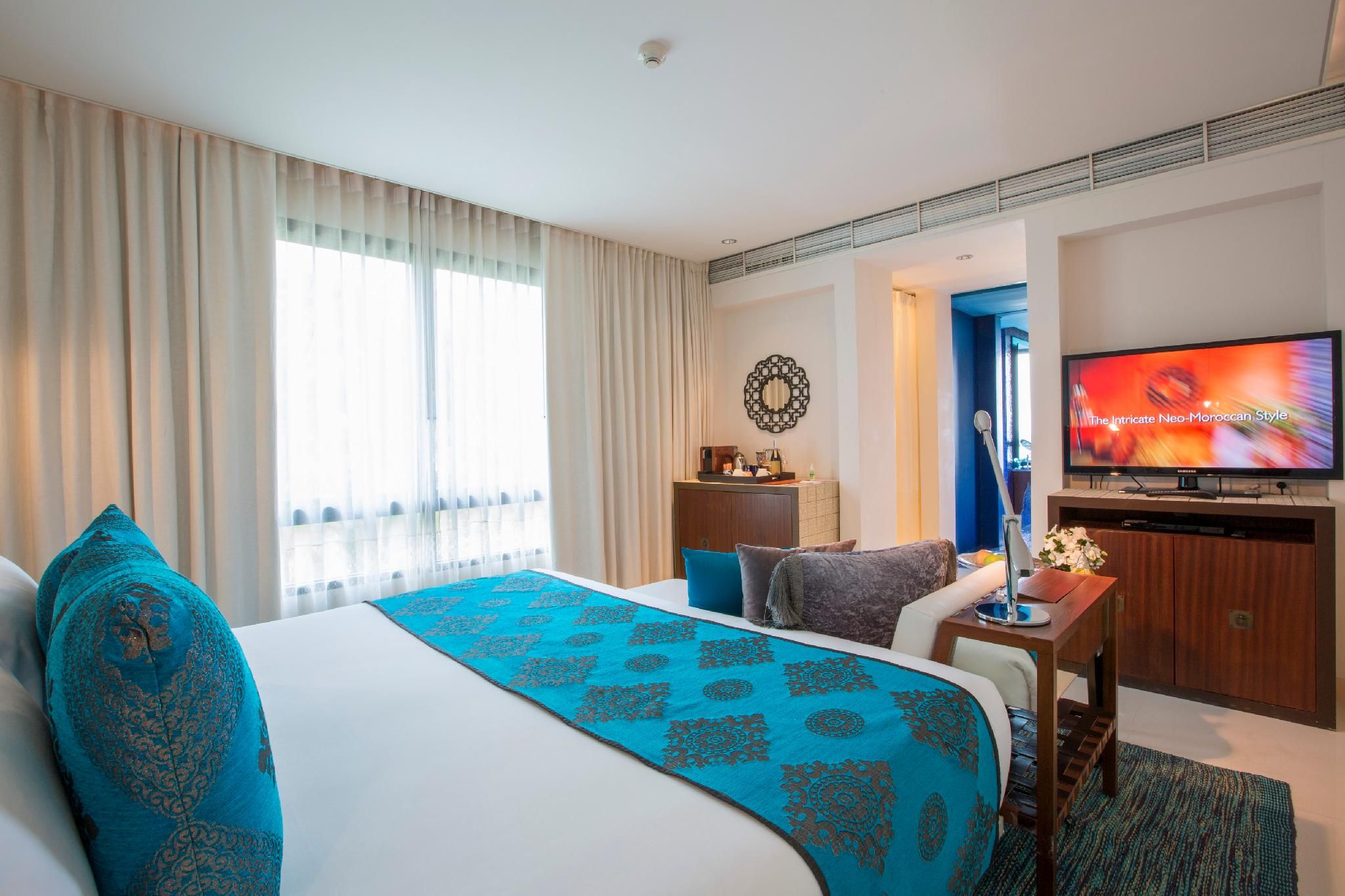 Celestial Suite Balcony Jacuzzi