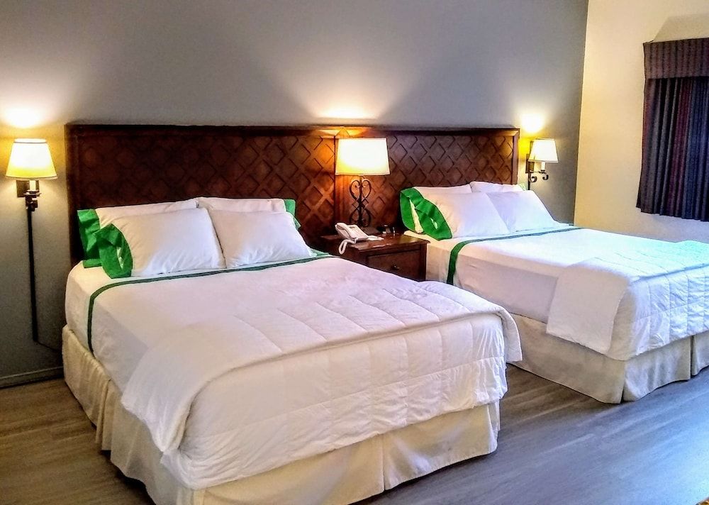 GuestHouse Enumclaw Standard Room, 2 Queen Beds, Non Smoking