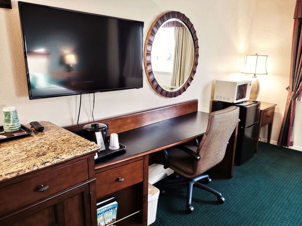 GuestHouse Enumclaw Premium Room, 1 King Bed, Non Smoking 12