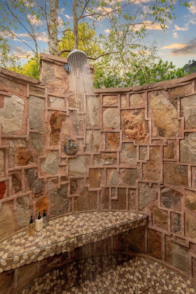 Walkersons Hotel & Spa Luxury Room 10