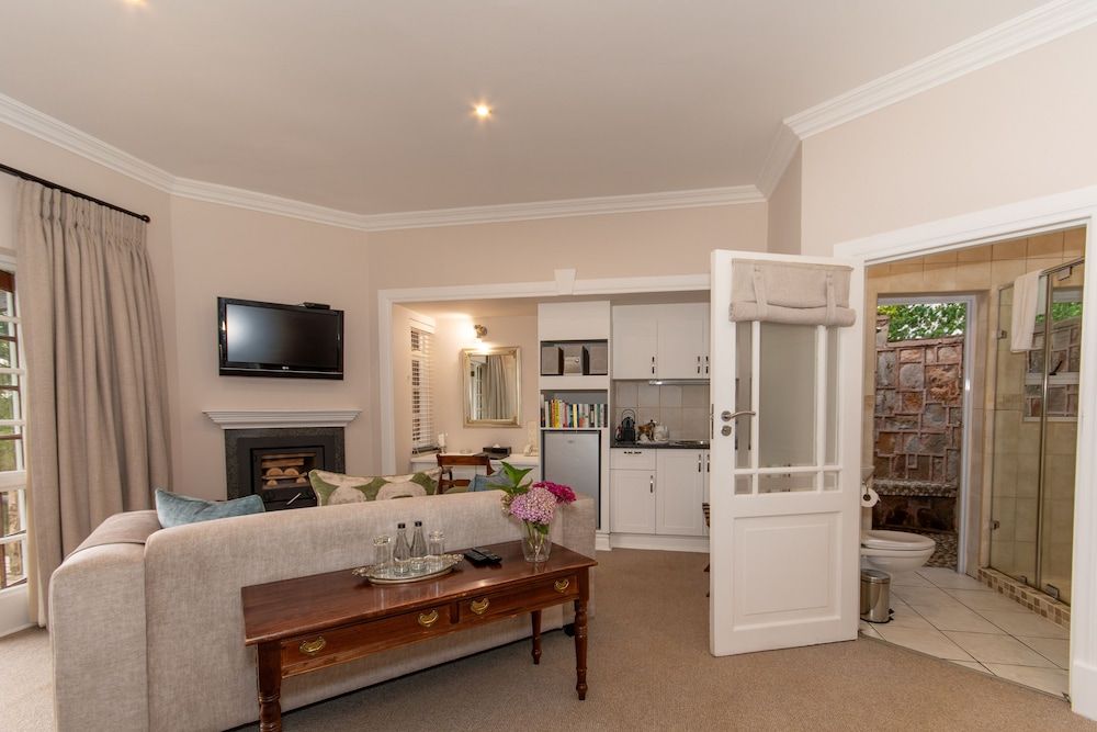 Walkersons Hotel & Spa Luxury Room 12