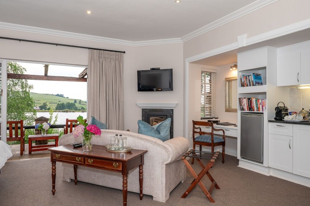 Walkersons Hotel & Spa Luxury Room 15