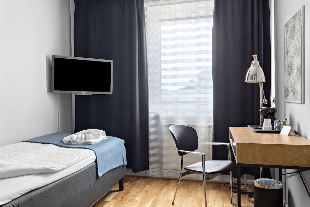 Palm Tree Hotel, Best Western Signature Collection Standard Room, 1 Twin Bed, Non Smoking 3