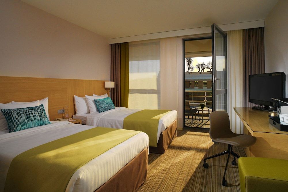 Superior Room, 2 Twin Beds, Non Smoking, Balcony