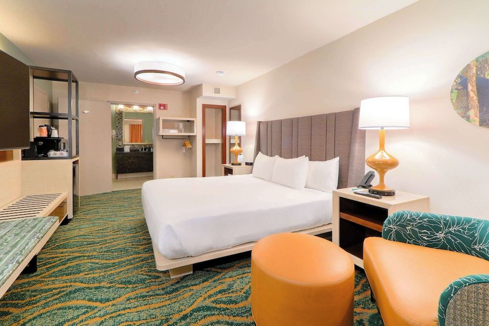 Suite, 1 King Bed, Non Smoking, Jetted Tub