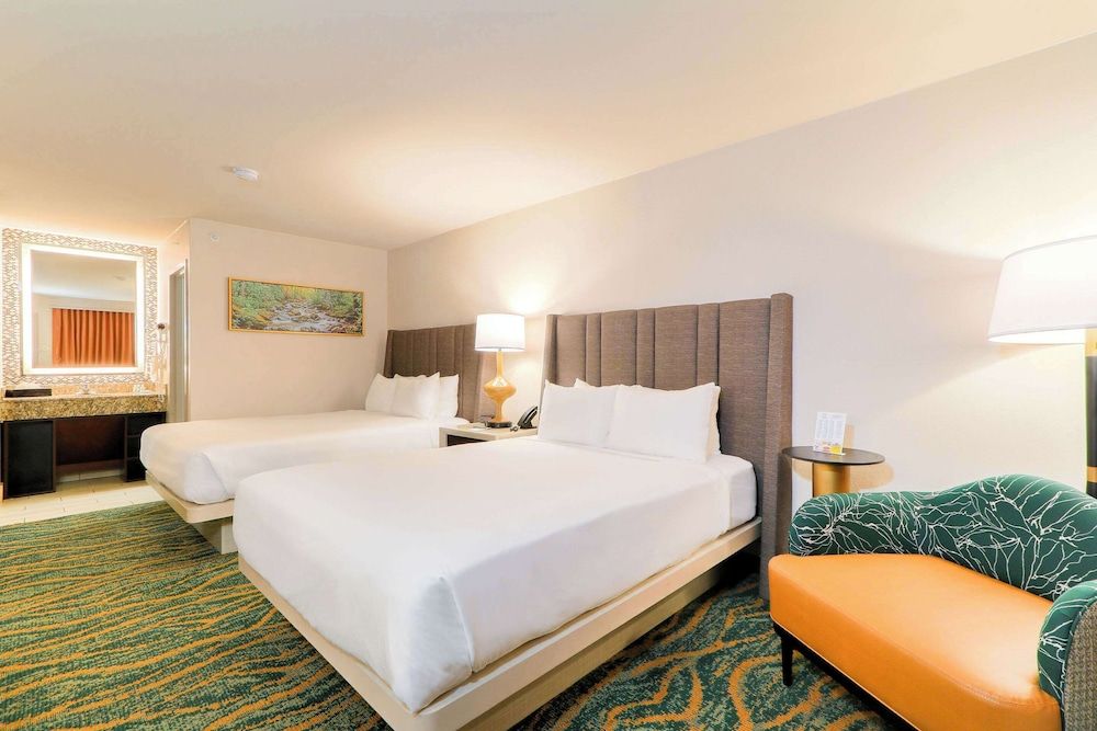 Standard Room, 2 Queen Beds, Non Smoking