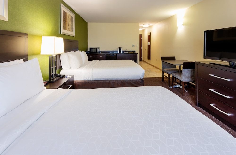 Standard Room, 2 Queen Beds (Walk-In Shower)