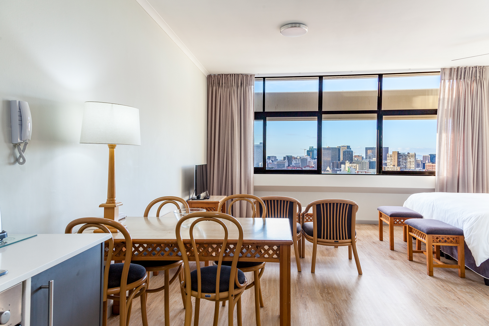 Deluxe Apartment
