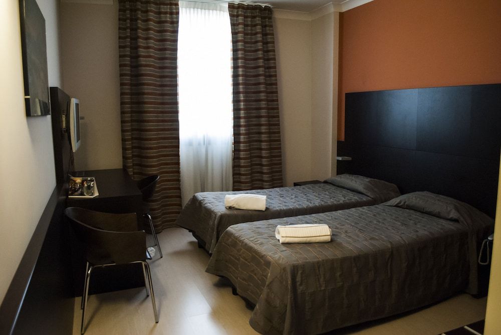 Vercelli Palace Hotel Comfort Double or Twin Room 3