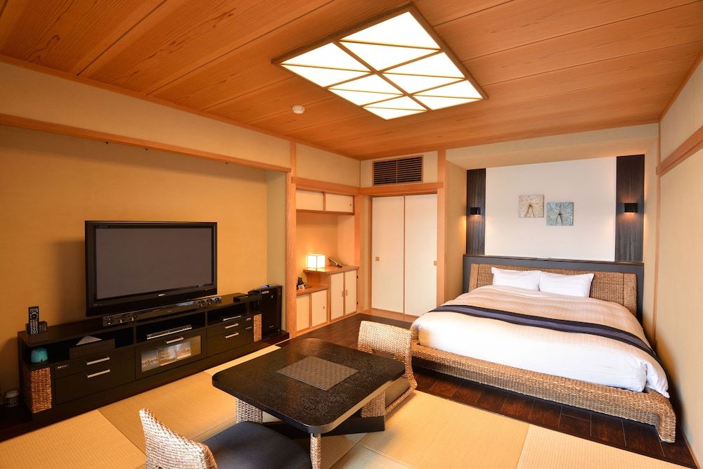 Double Room (Japanese and Western Style)