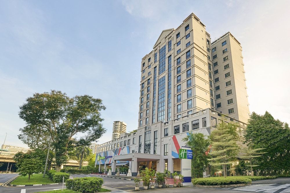 Holiday Inn Express and Suites Singapore Novena by IHG