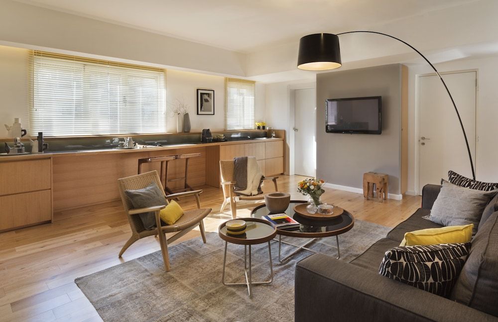 The Rothschild 71 Residence Suite 8