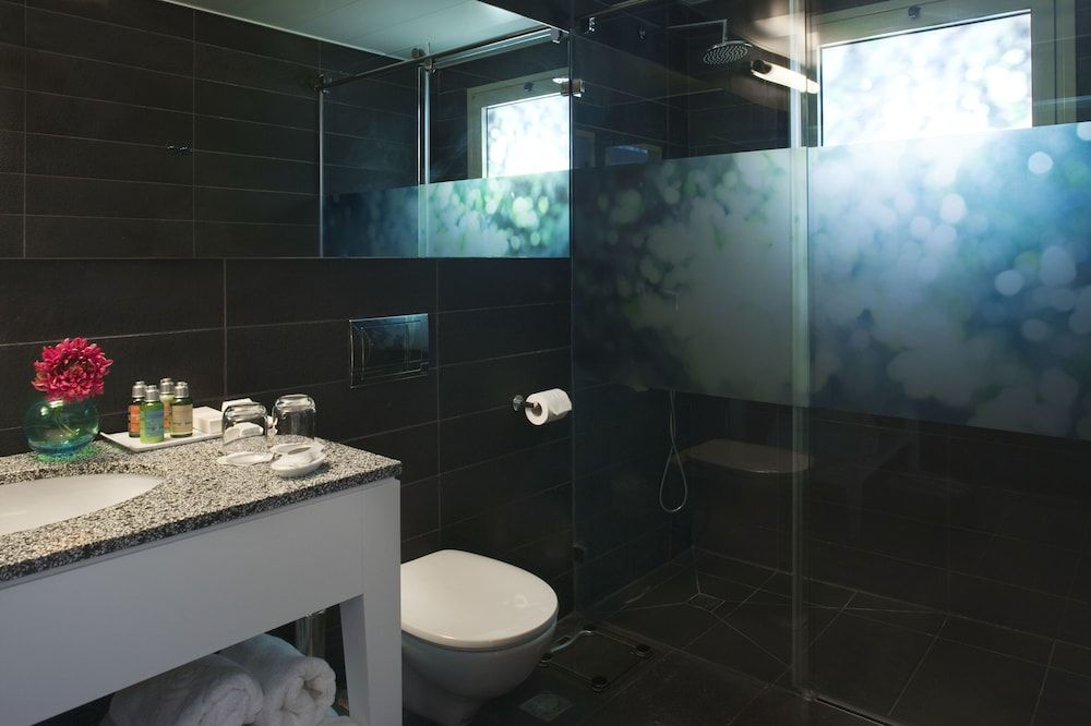 The Rothschild 71 Rothschild Suite 2