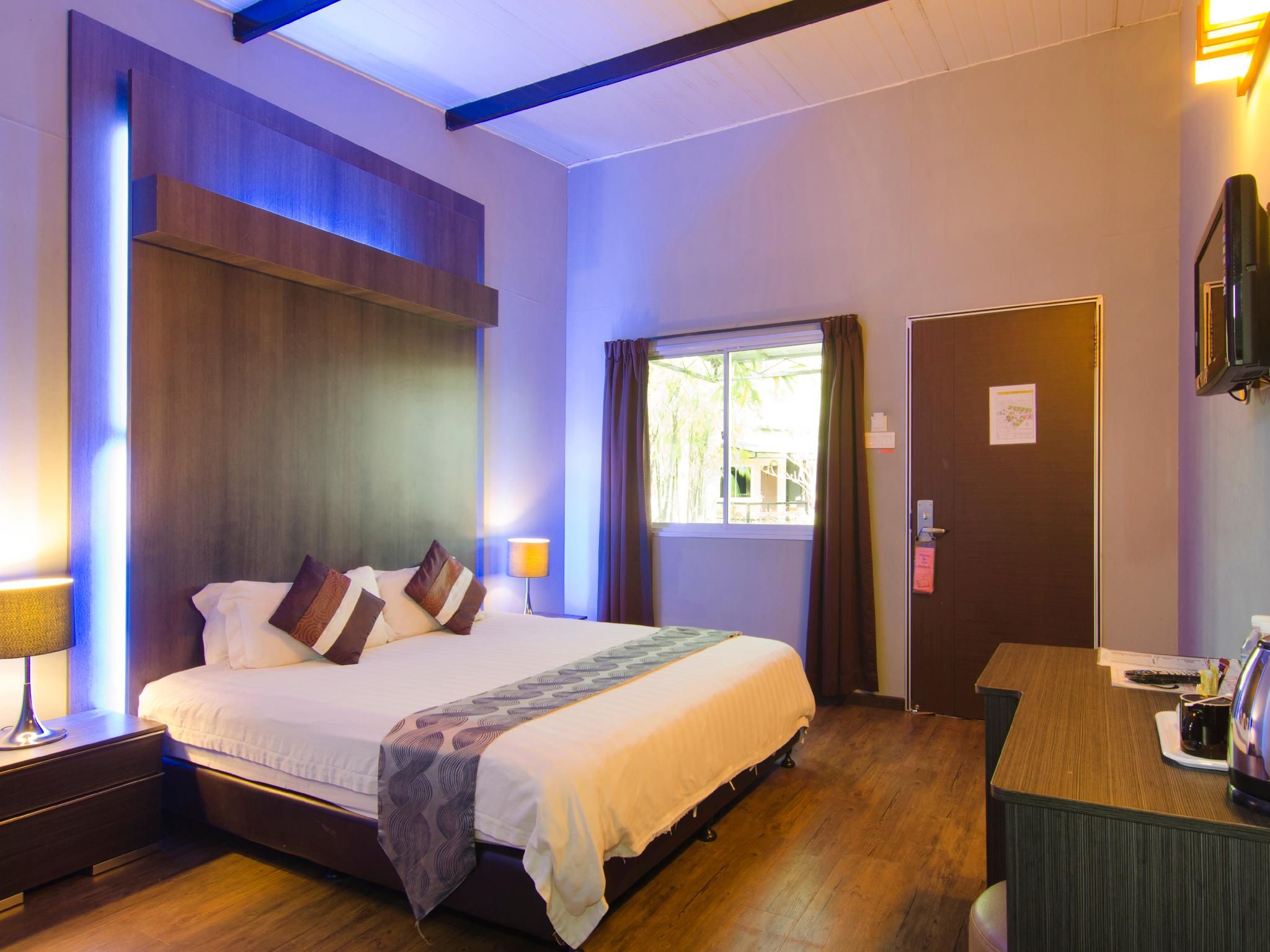 Casa Fina Fine Homes Deluxe King Balcony