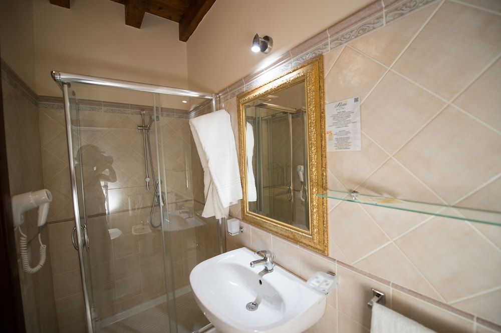 Hotel Aliai Single Room 7