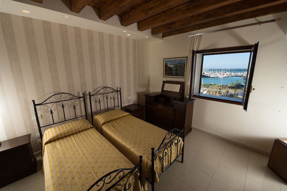 Hotel Aliai Panoramic Double or Twin Room, 1 Bedroom, Smoking, Sea View 9