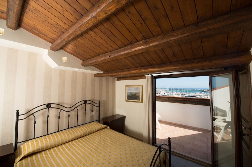 Hotel Aliai Panoramic Double or Twin Room, 1 Bedroom, Smoking, Sea View 11