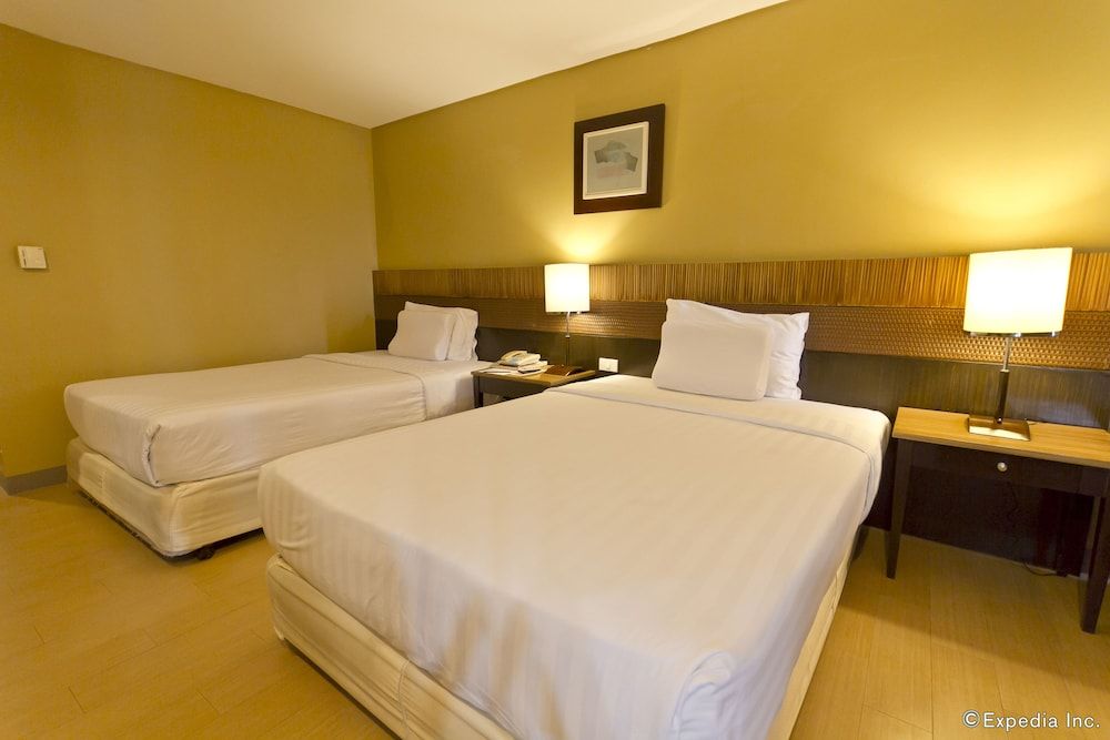 Summit Circle Cebu Deluxe Twin Room, 2 Twin Beds 3