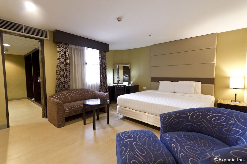 undefined Summit Circle Cebu 2