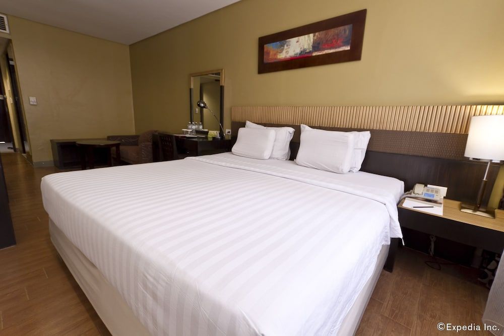 undefined Summit Circle Cebu 5